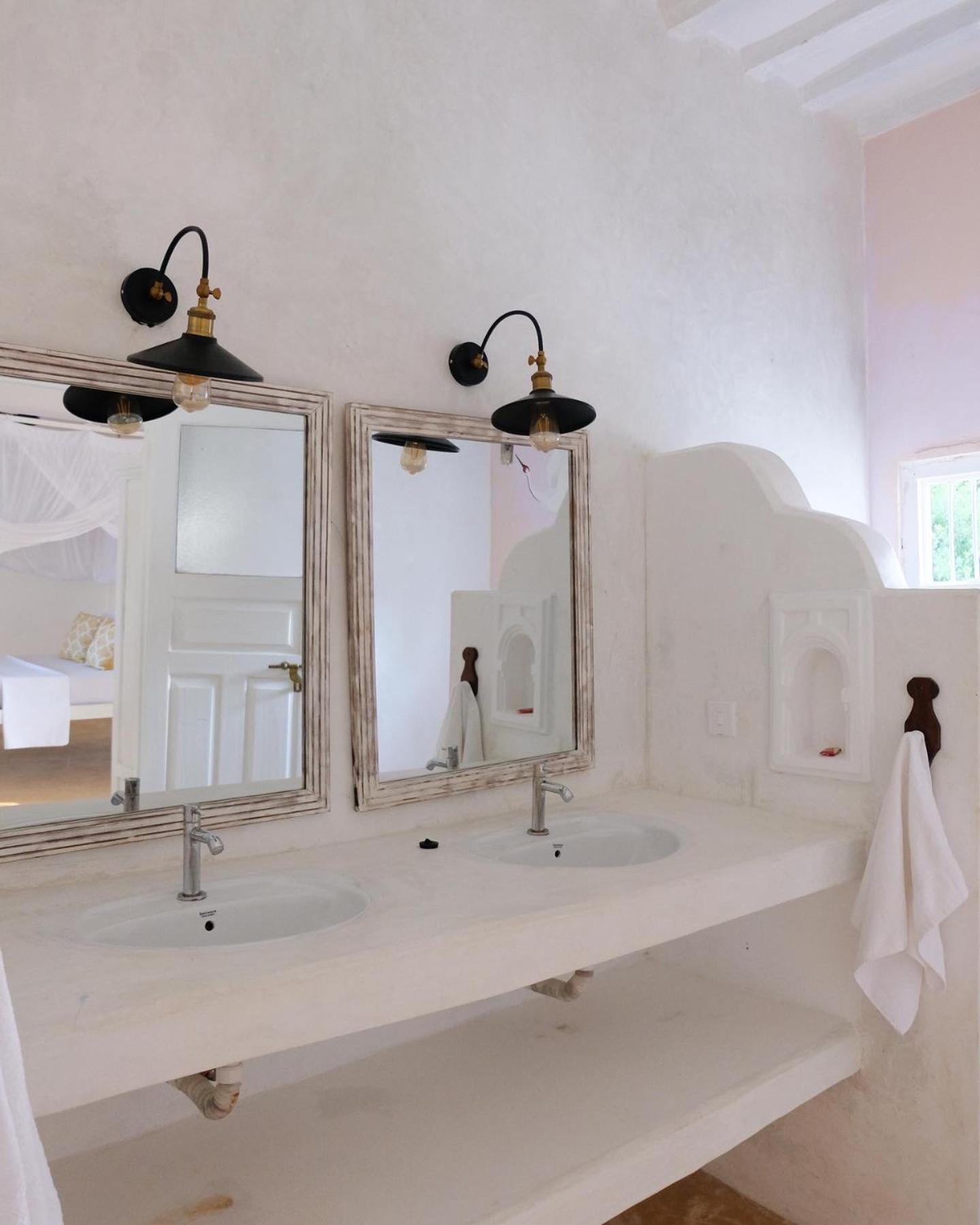 Bed and breakfast Shela Bahari Extérieur photo
